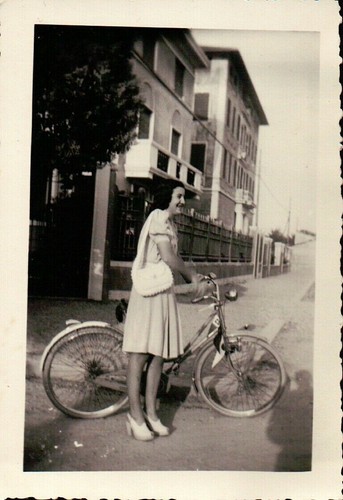 Foto ragazza bicicletta - in,