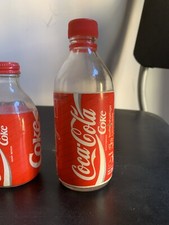 COCA COLA  Lotto 2 BOTTIGLIE DI VETRO VINTAGE Rare ANNI 90 Alcune Con Etichetta