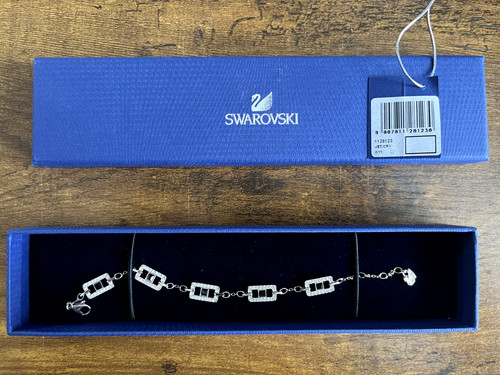 Gorgeous swarovski bracelet - gorgeous,