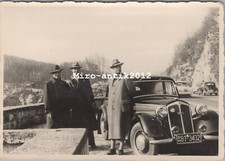 Foto, vista di un'auto