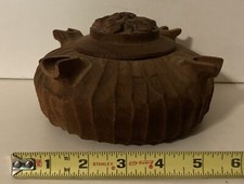 Artigianato Tipico Valdostano - Tazza e coperchio Amity in legno intagliato a mano con ricette