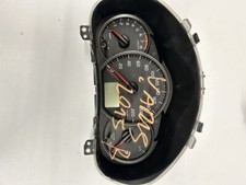 838000DT60 quadro strumenti per TOYOTA YARIS (09/11-02/15) 1.0 BER. 2011 Usato