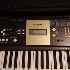 Yamaha YPT-220 61-Key