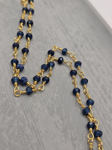 Collana con perline zaffiro