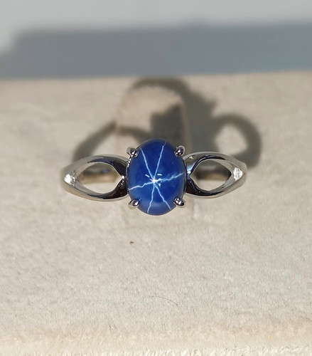 Anello zaffiro stella lindy - zaffiro,
