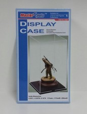 PLEXIGLASS DISPLAY CASE