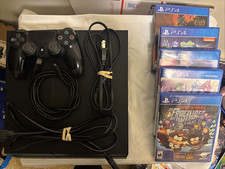 Sony PlayStation 4 (PS4)