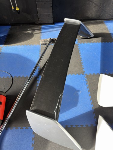Spoiler fibra carbonio - fibra, di