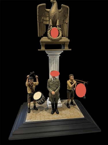 Diorama con 3 personaggi - 1:16,