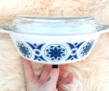 Casseruola e coperchio vintage