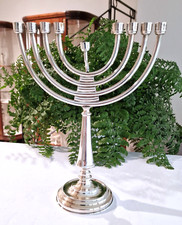 Candelabro Ebraico a nove fiamme in argento 800 finitura lucida