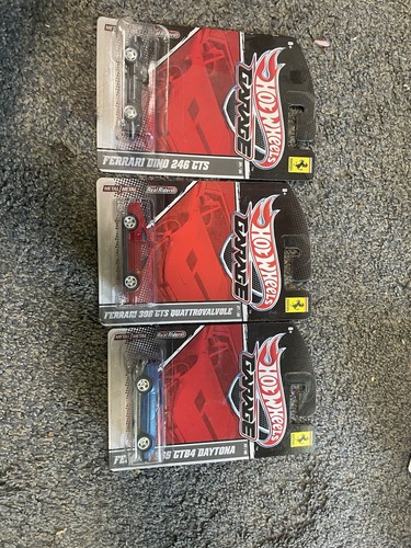 Hot wheels garage 2011 ferrari - hot,