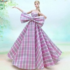 Abito da sposa a quadri viola