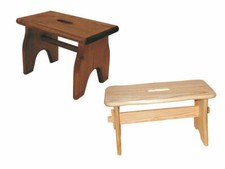 Sgabello in legno massello abete colore naturale o noce H 20.8cm made in Italy