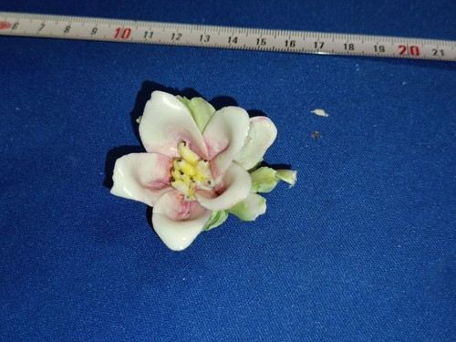Porcellana capodimonte fiore - capodimonte,