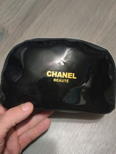 Chanel pochette nera con charm - pochette,