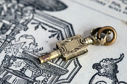 Piccolo antico orologio - piccolo,