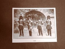 Stampa del 1924 Divise dei