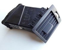 BOCCHETTA ARIA ANT DX MERCEDES CLASSE B 2007 Cod. A1698300254 LEGGI DESCRIZIONE