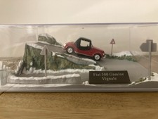 Modellino scala 1:43 DIORAMA FIAT 500 GAMINE VIGNALE (Hachette) Con Box Plexi