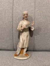 Statuina porcellana italiana firmata Cucci corona N marchio dottore vintage