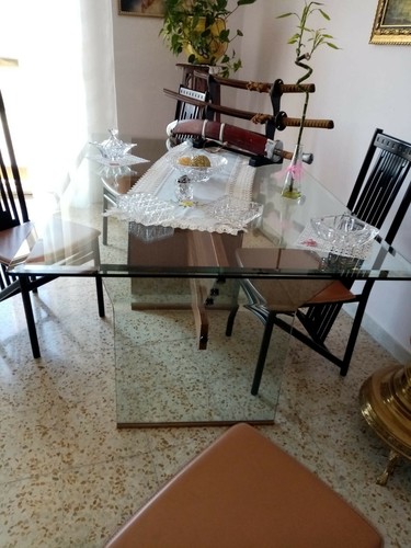 Tavolo con sedie - con,