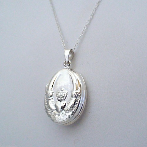 Collana medaglione ovale con