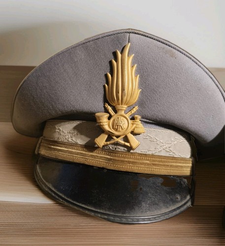 Vecchio berretto militare - berretto,