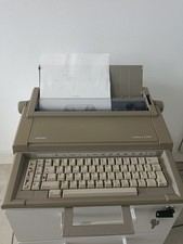 Macchina da scrivere Olivetti