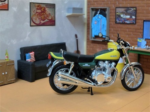 Diorama moto rimessa - moto,