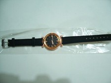 orologio da donna AL QUARZO COLORE  ORO  NUOVO