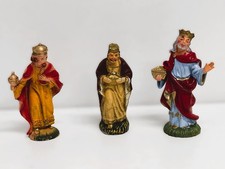 PRESEPE STATUINE PASTORELLI LOTTO 3 RE MAGI VINTAGE DI VARIE AZIENDE IN PLASTICA