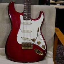Fender THE STRAT Candy Apple