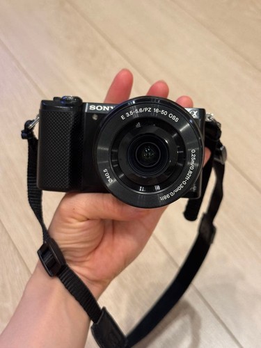 Fotocamera sony alpha 5000 - fotocamera,