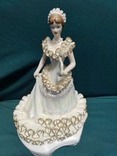 Apulum, statua in porcellana da donna, Lady Vickiorian, 27,5 cm