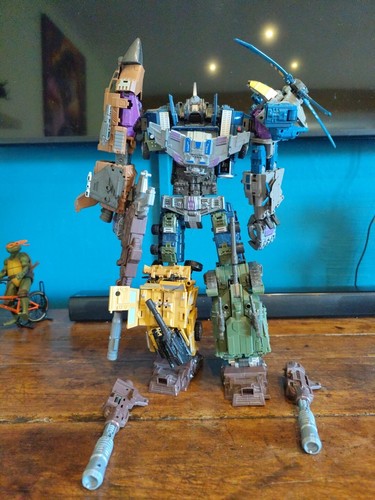 Jinbao 6in1 bruticus - 6in1,