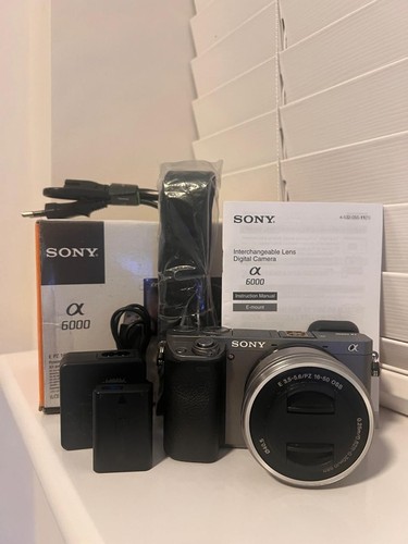 Fotocamera digitale mirrorless