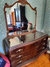 Cassettiera / cassettone /