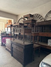 Vendo tavoli e mobili di