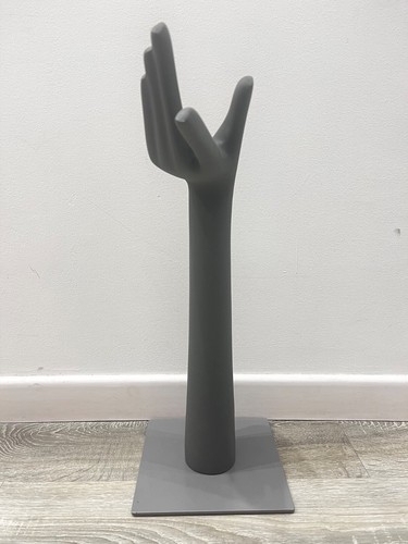 Espositore forma mano - di,
