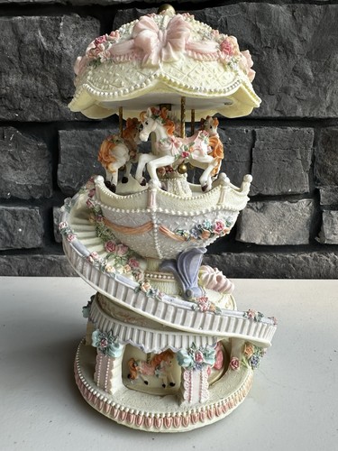 Music box vintage - box, classico
