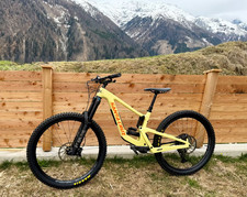 SANTA CRUZ Nomad 6 C S