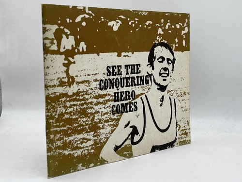 See the conquering hero comes - see,