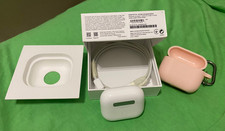 CUSTODIA DI RICARICA APPLE A2566 PER AIRPODS 3 + cover silicone + cavo ric.orig.