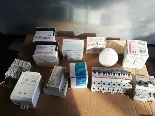 Materiale elettrico stock - materiale,