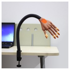 MANO FINTA PER PRATICA NAIL