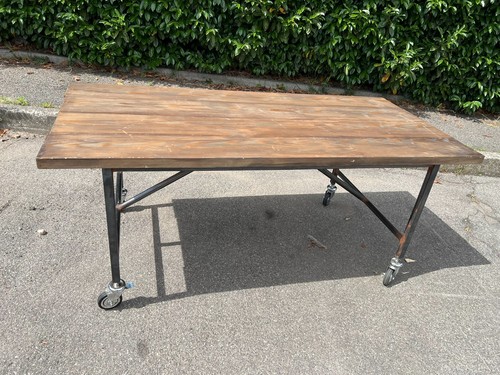 Tavolo industrial con ruote - con,