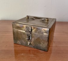 Piccolo antico scrigno scrigno