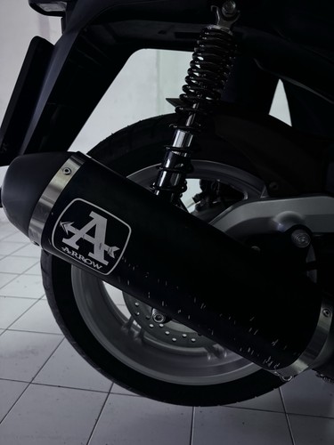Scarico arrow con - scarico,
