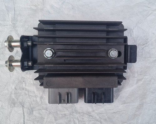Regolatore tensione - di,